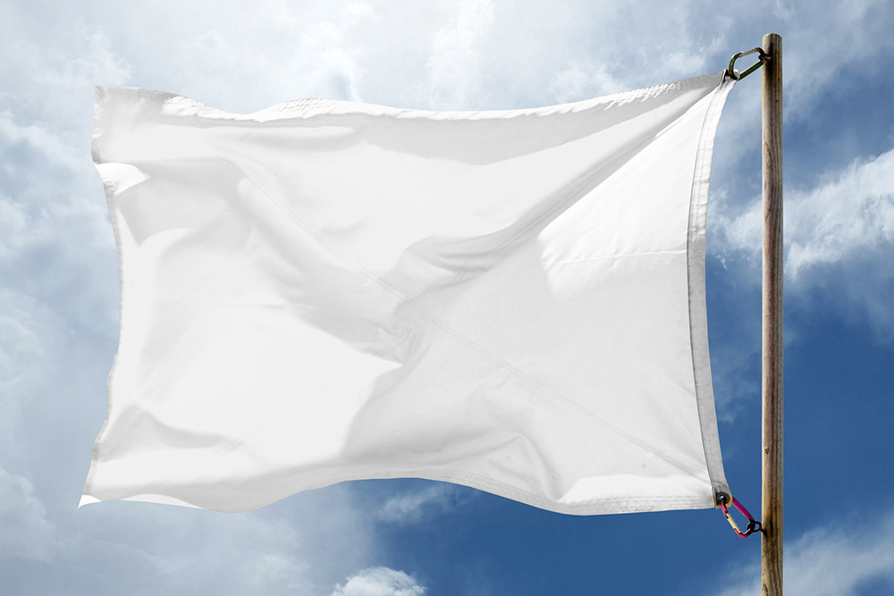 04-beach-flag-outdoor-mockup-photoshop