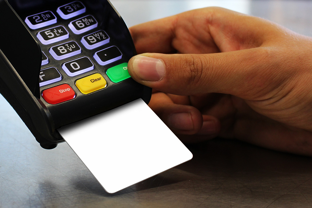 12-credit-card-in-payment-terminal-mockup