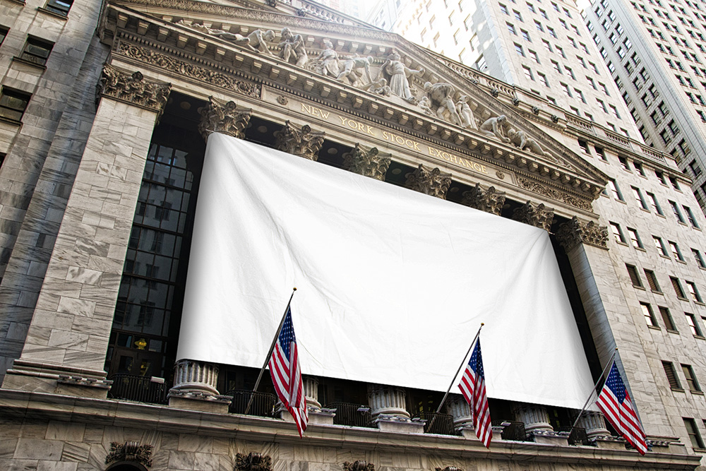 12-large-flag-wall-street-mockup