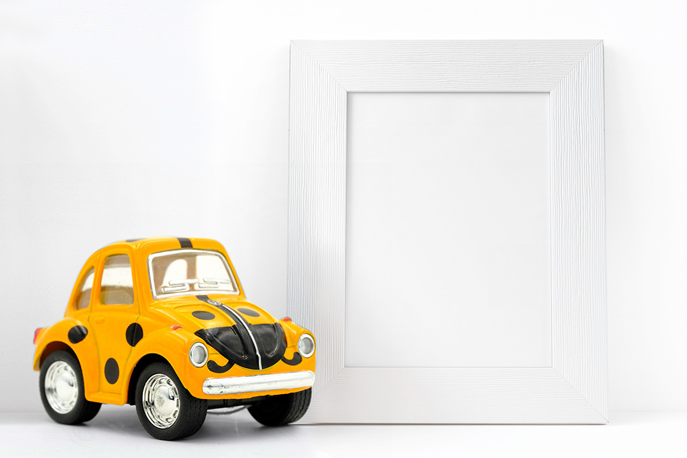 31-kids-photo-frame-picture-mockup-car
