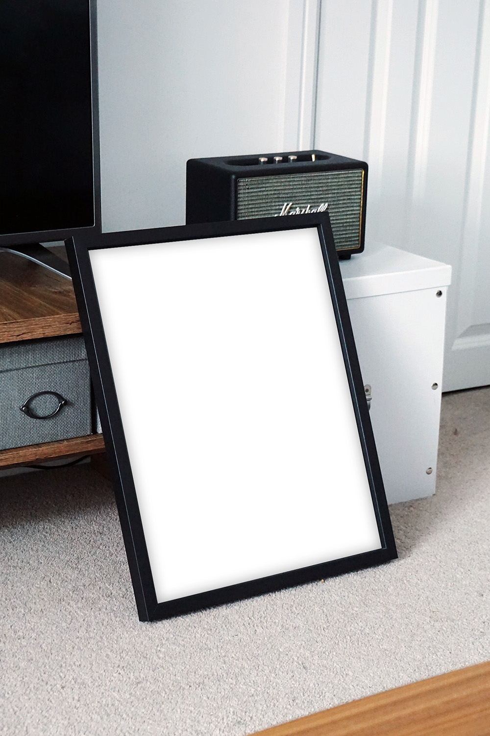 33-poster-picture-frame-mockup